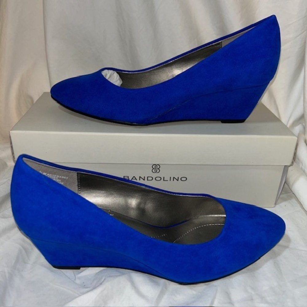 NIB Bandolino Electric Blue Suede Wedge Pumps 7.5